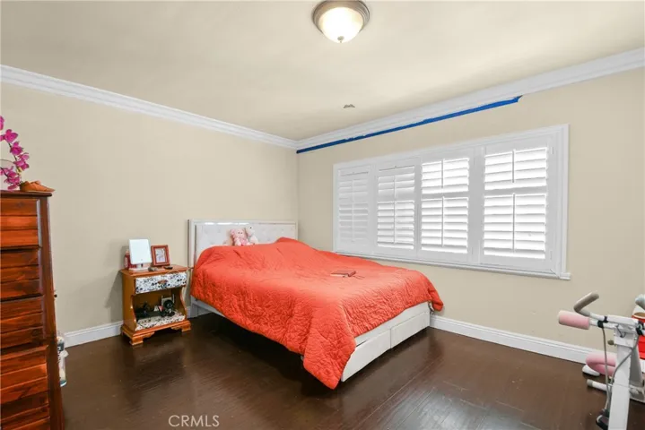 9307 Beach, Los Angeles, California 90002