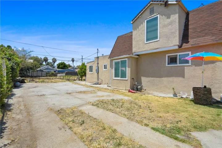 9307 Beach, Los Angeles, California 90002