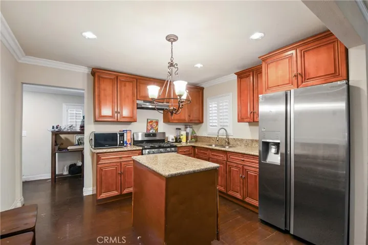 9307 Beach, Los Angeles, California 90002