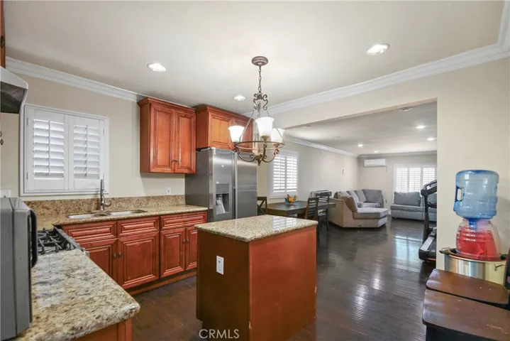 9307 Beach, Los Angeles, California 90002