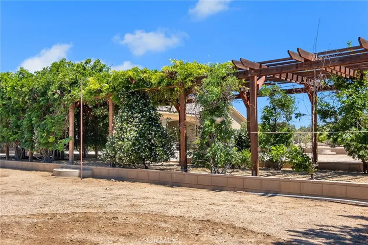 7026 Cataba Road, Oak Hills, California 92344