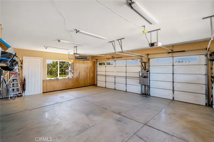 7026 Cataba Road, Oak Hills, California 92344