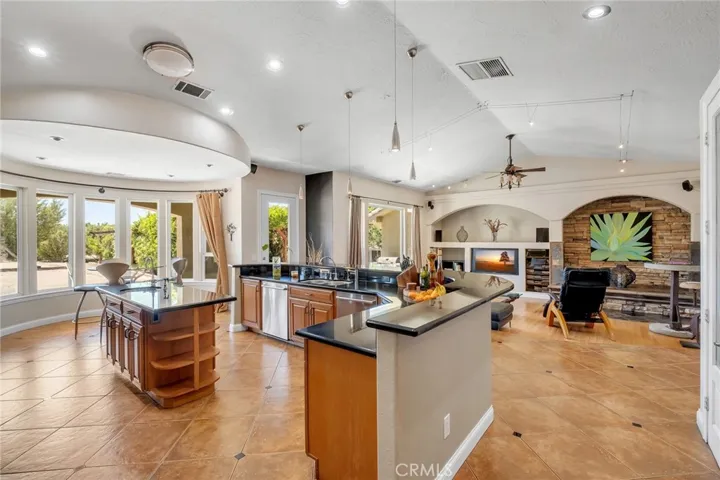7026 Cataba Road, Oak Hills, California 92344