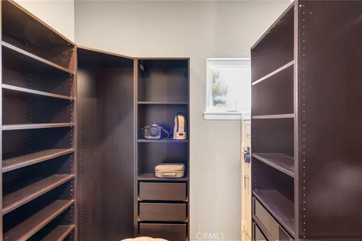 7026 Cataba Road, Oak Hills, California 92344