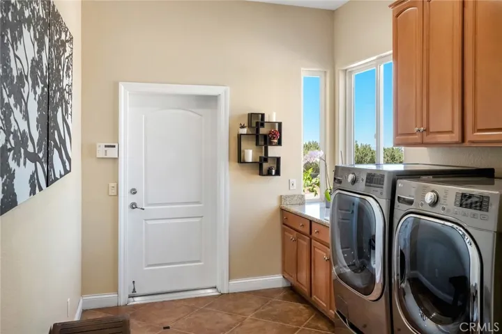 7026 Cataba Road, Oak Hills, California 92344