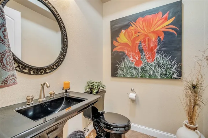 7026 Cataba Road, Oak Hills, California 92344