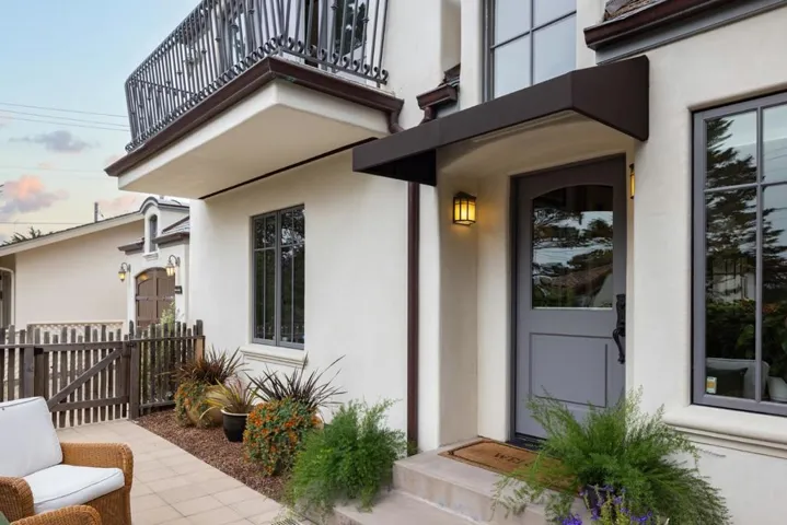 0 1st Ave 2 Ne Of Carpenter, Carmel, California 93921