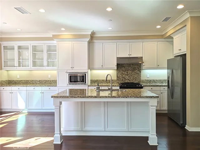 106 Pendant, Irvine, California 92620