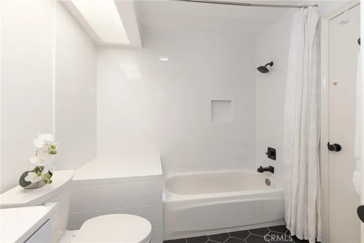 764 Wingate, Costa Mesa, California 92626