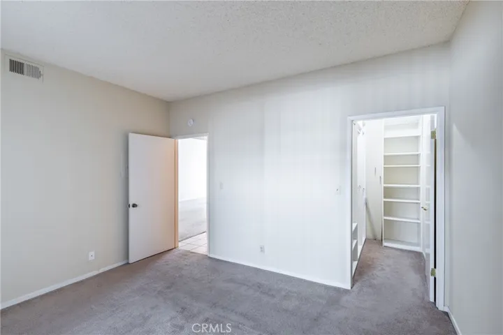 2915 Montrose Avenue 430, Glendale, California 91214
