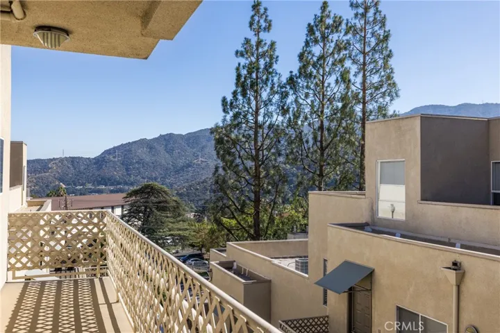 2915 Montrose Avenue 430, Glendale, California 91214