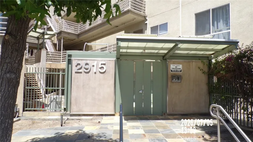2915 Montrose Avenue 430, Glendale, California 91214