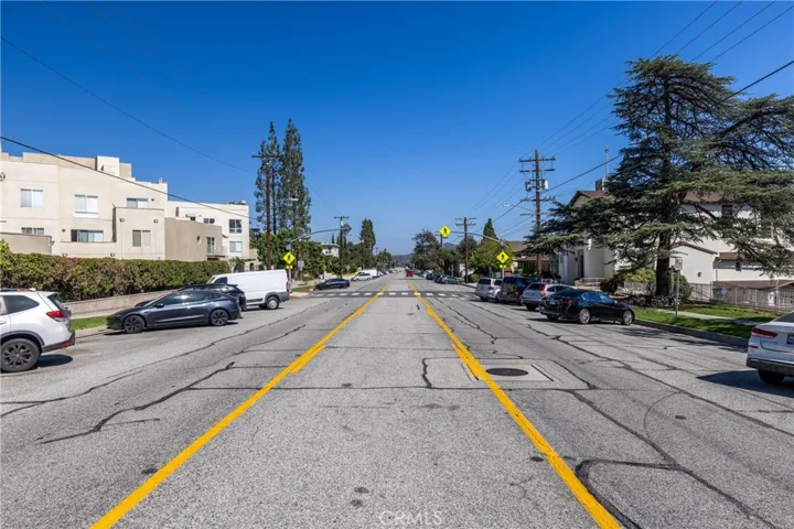 2915 Montrose Avenue 430, Glendale, California 91214