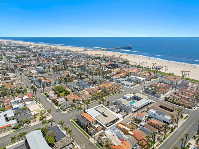 221 10th Street, Huntington Beach, California 92648