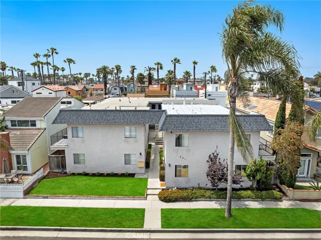 221 10th Street, Huntington Beach, California 92648