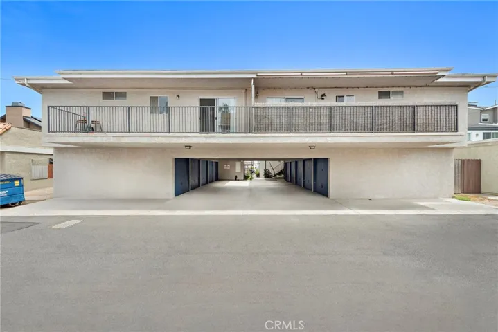 221 10th Street, Huntington Beach, California 92648