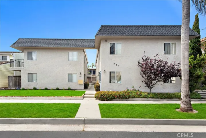 221 10th Street, Huntington Beach, California 92648