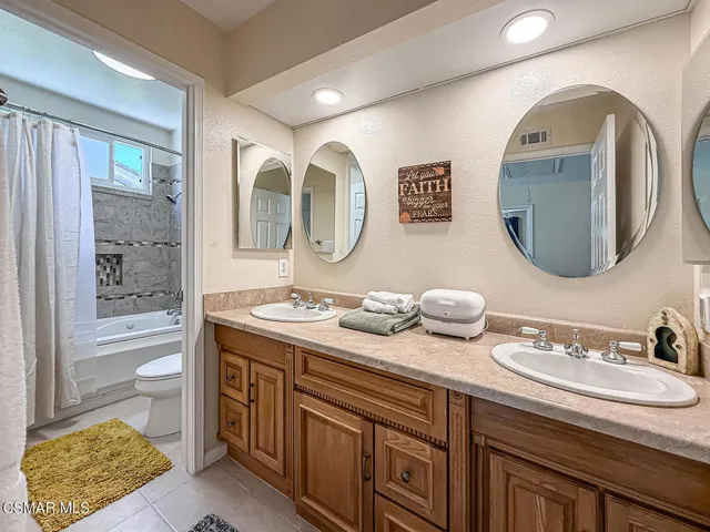 kShared Bath1