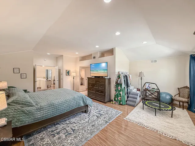 lPrimary Bedroom Suite3