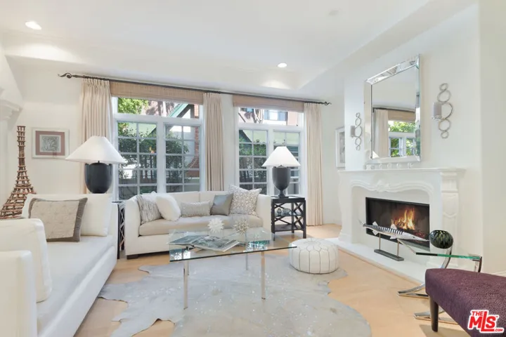 202 N Crescent Drive 1, Beverly Hills, California 90210