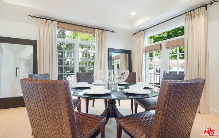 202 N Crescent Drive 1, Beverly Hills, California 90210