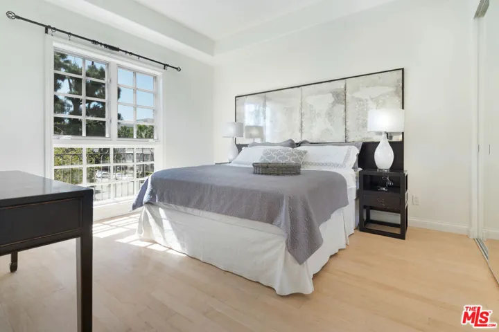 202 N Crescent Drive 1, Beverly Hills, California 90210