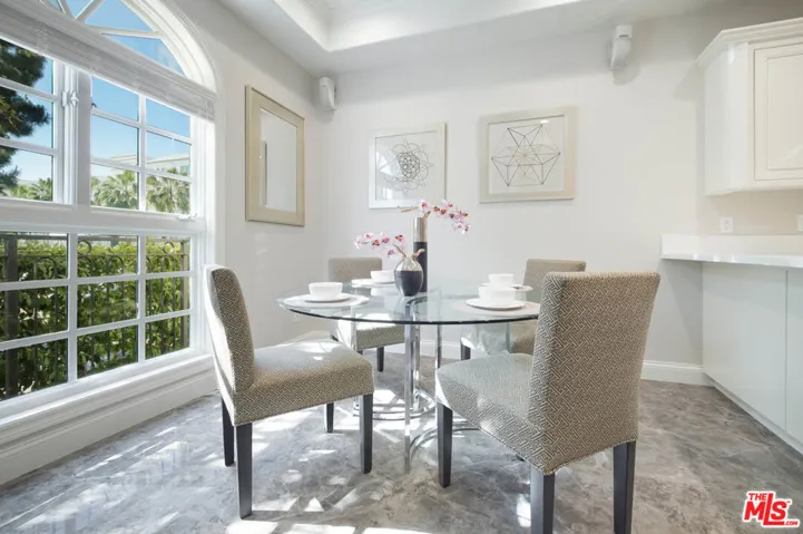 202 N Crescent Drive 1, Beverly Hills, California 90210