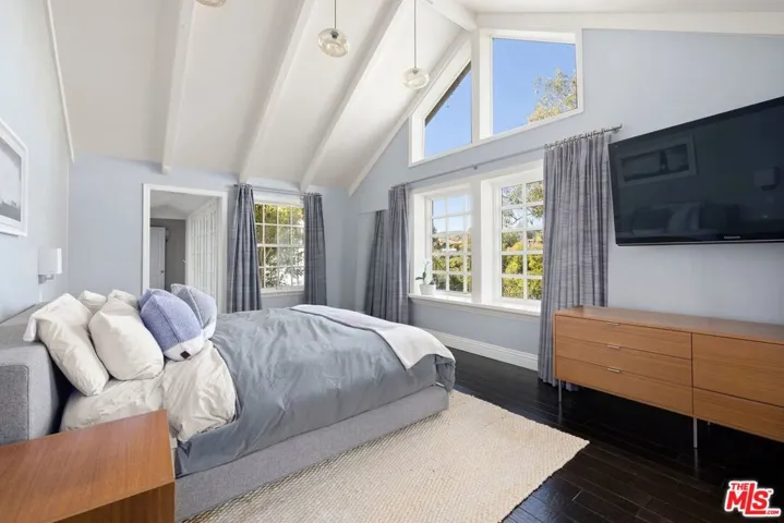 357 Crown Drive, Los Angeles, California 90049