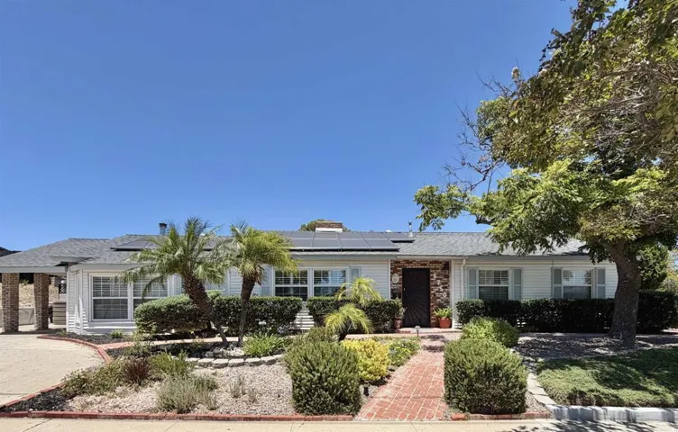 8750 Rumson Drive, Santee, California 92071