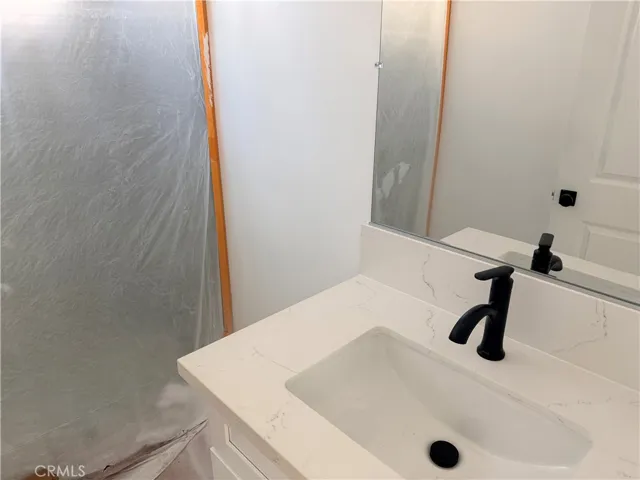 988 Valencia 6, Costa Mesa, California 92626