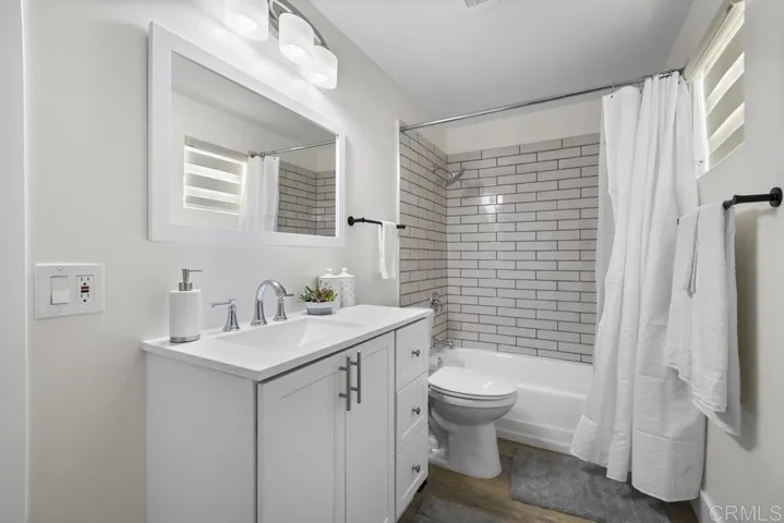 1114 E Division, National City, California 91950