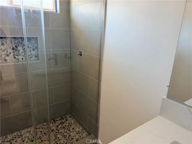 988 Valencia 5, Costa Mesa, California 92626