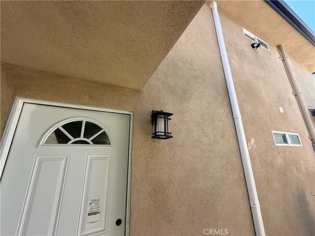 988 Valencia 5, Costa Mesa, California 92626