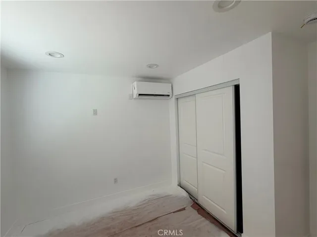 988 Valencia 5, Costa Mesa, California 92626