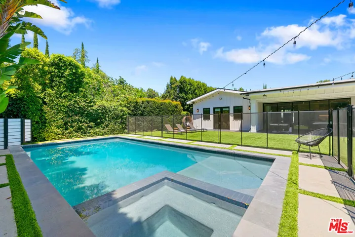 5911 Beckford Avenue, Tarzana, California 91356