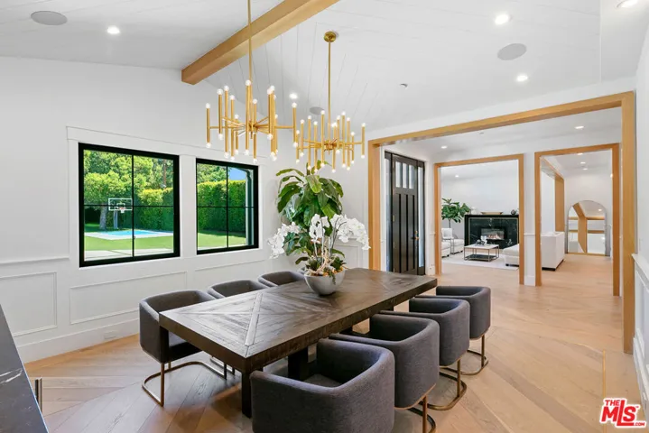 5911 Beckford Avenue, Tarzana, California 91356