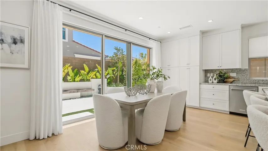 218 Evaroad, Irvine, California 92602