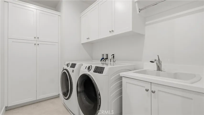 218 Evaroad, Irvine, California 92602