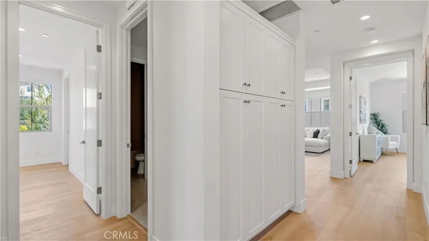 218 Evaroad, Irvine, California 92602