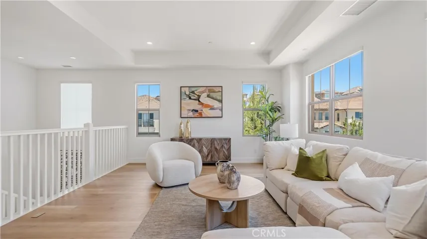 218 Evaroad, Irvine, California 92602