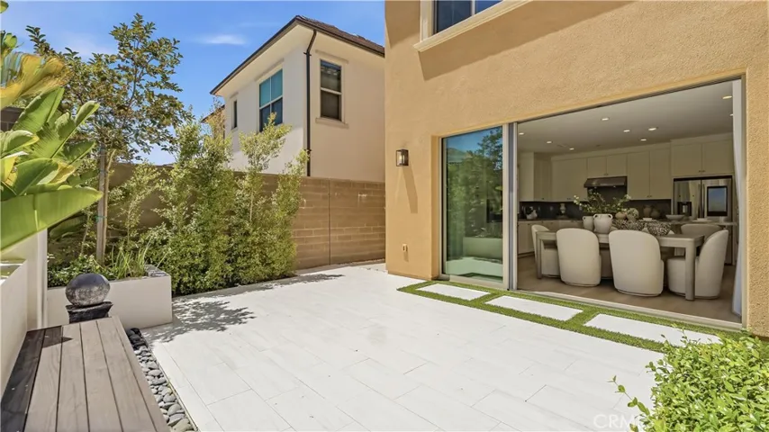 218 Evaroad, Irvine, California 92602