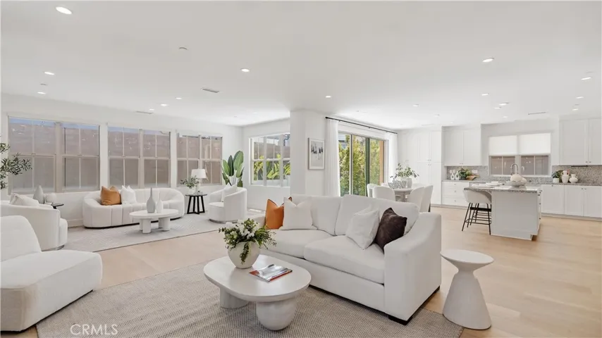 218 Evaroad, Irvine, California 92602