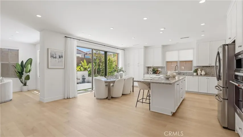 218 Evaroad, Irvine, California 92602