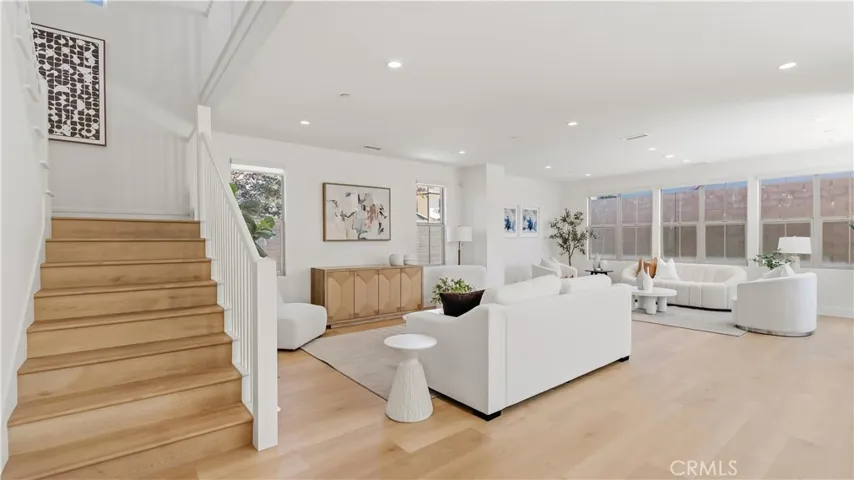 218 Evaroad, Irvine, California 92602