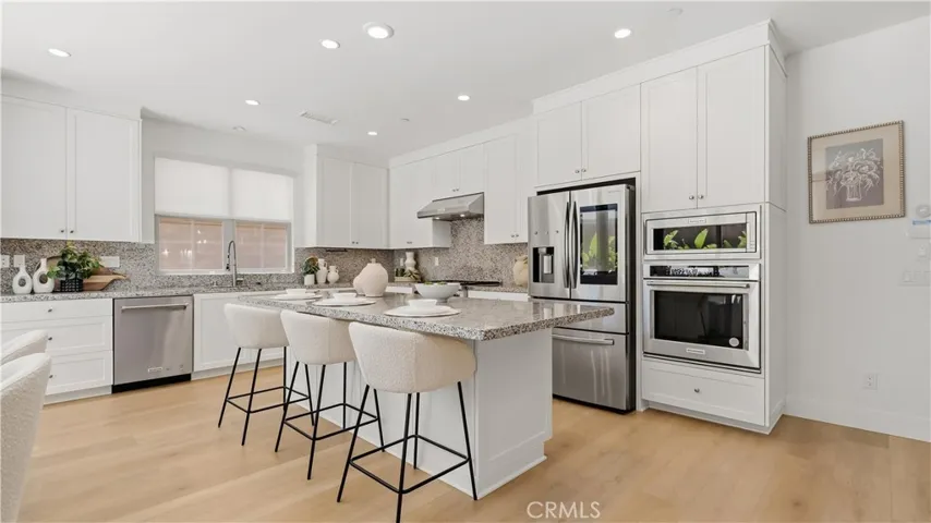 218 Evaroad, Irvine, California 92602