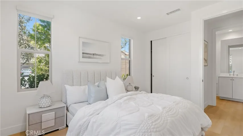 218 Evaroad, Irvine, California 92602