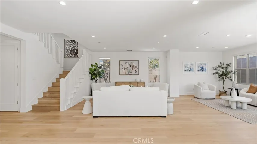 218 Evaroad, Irvine, California 92602