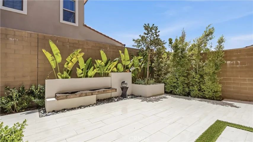 218 Evaroad, Irvine, California 92602