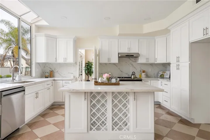 19771 E Country Hollow, Walnut, California 91789