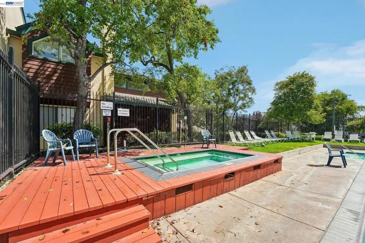 505 Lagunaria Ln, Alameda, California 94502